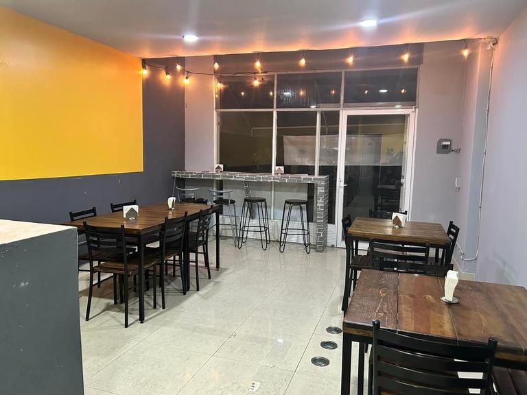 Bahay Kainan - Comida Filipina