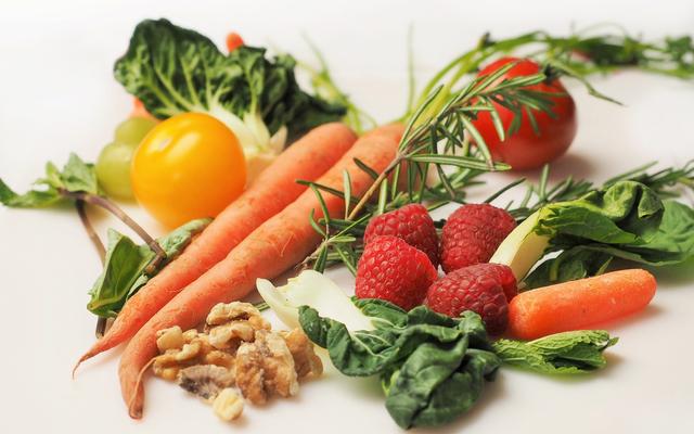 Seizoensfruit en -groenten onderscheiden uw restaurant